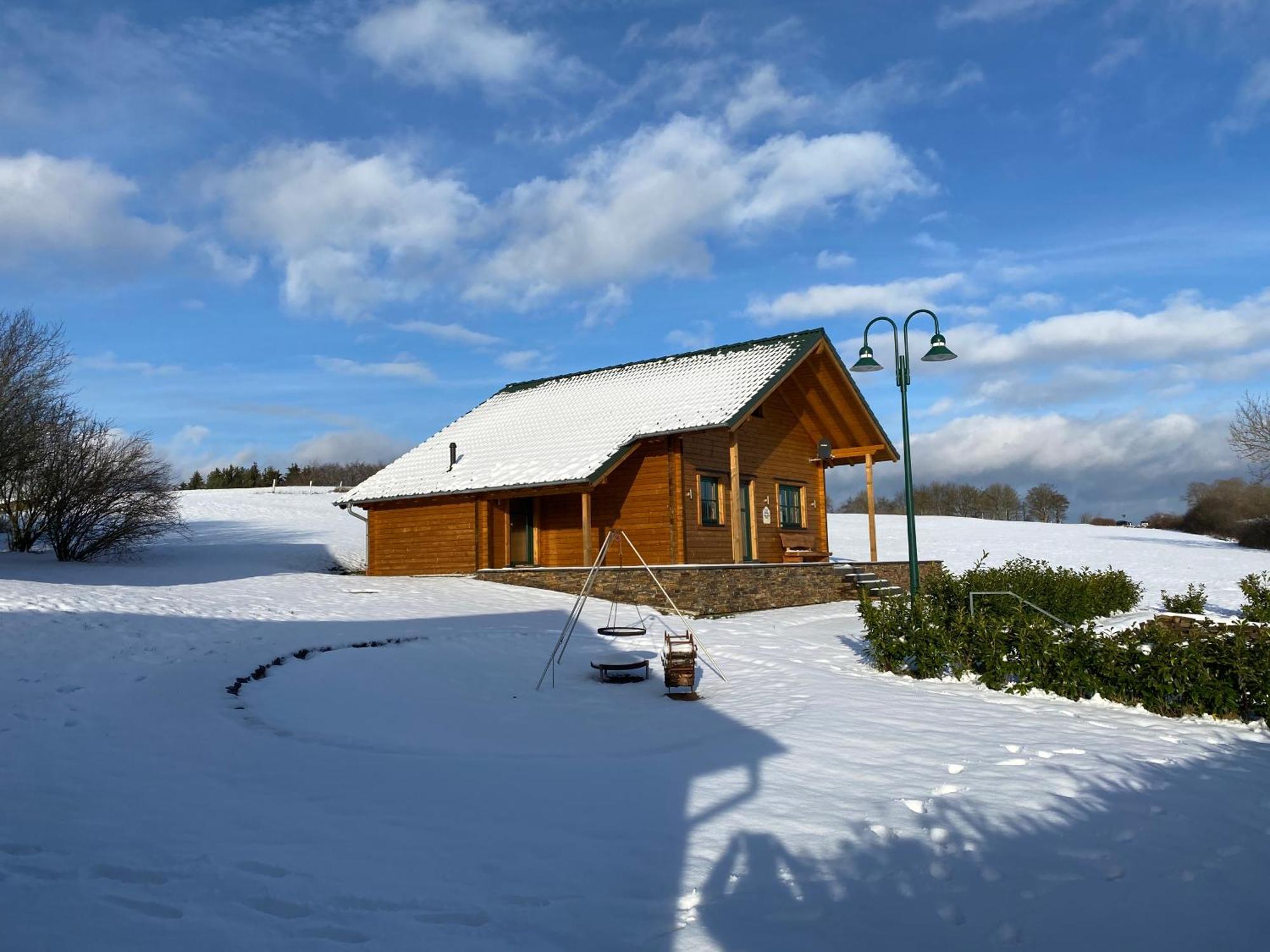 Holzhaus Onkel Fritz Mit Sauna Und Whirlwanne Esch  Экстерьер фото